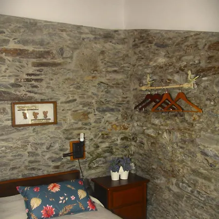 Casa Do Valo Feriehus Amonde
